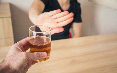 Полный отказ от спиртного накануне - Квинмед